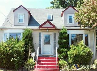 3084 Oceanside Rd, Oceanside, NY 11572