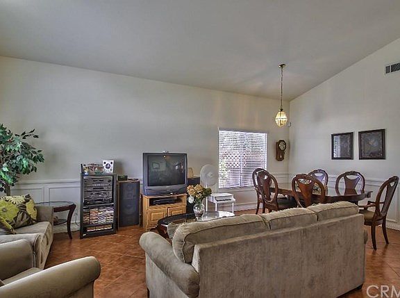 4th image of 21560 Foxwood Ct