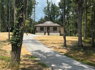 2305 Charlie Davis Rd, Goodspring, TN 38460