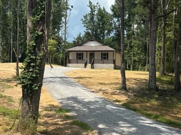 2305 Charlie Davis Rd, Goodspring, TN 38460