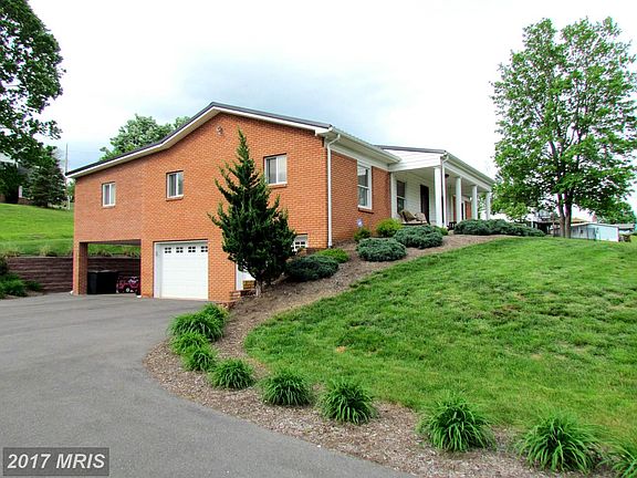 2nd image of 89 Forest Dr
