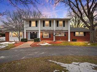 3763 Quarton Rd, Bloomfield Hills, MI 48302