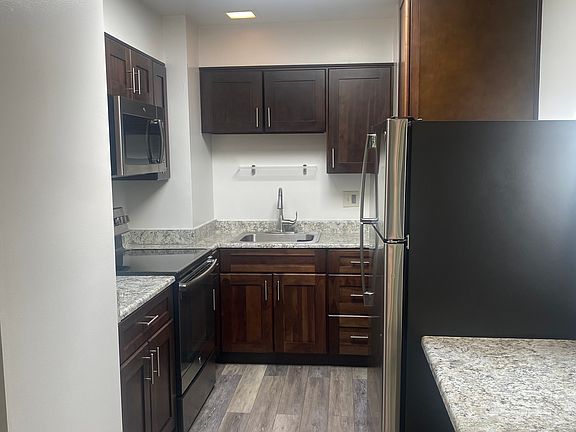 2nd image of 439 Arguello Blvd #4