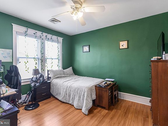 4th image of 104 Atlantic Ave #B