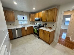 5 Bishop Rd APT 3, Quincy, MA 02170