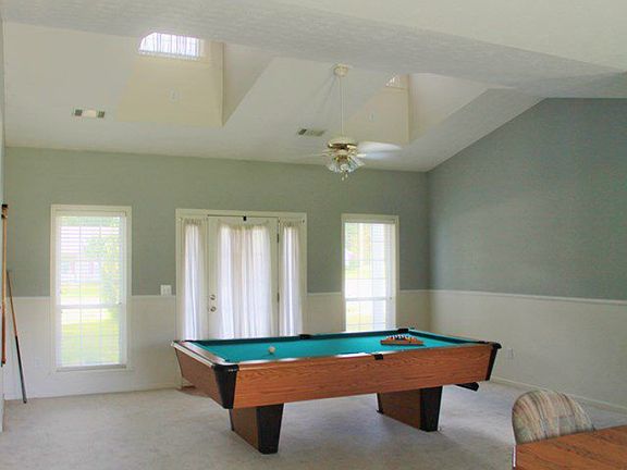 3rd image of 923 Katherine Dr