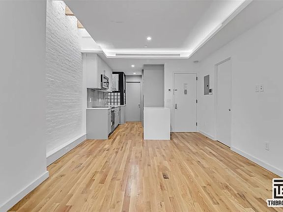3rd image of 319 E 93rd St #5BB