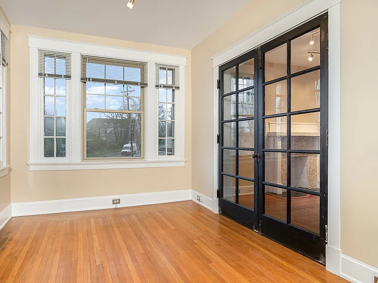5248 Montgomery Rd — Photo 10
