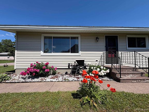 4th image of 1750 Cindy St