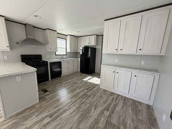 3rd image of 1010 Reservation Rd #C06