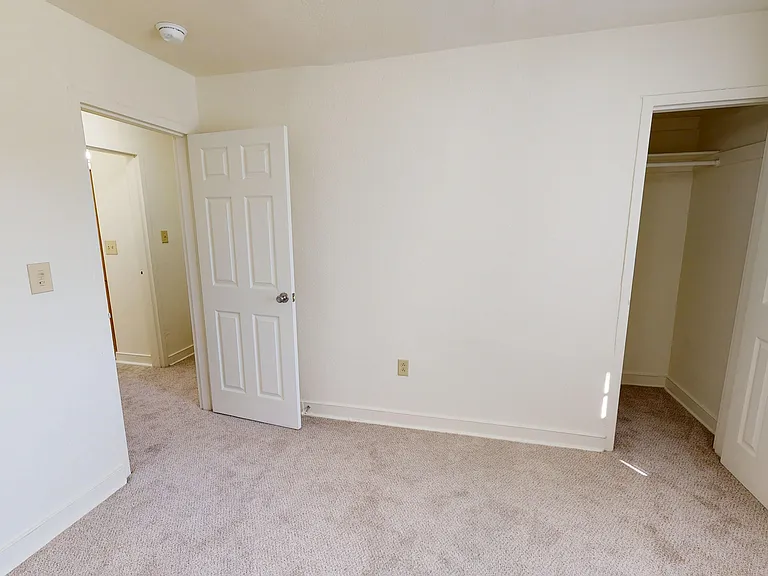 Stanley Court — Photo 14