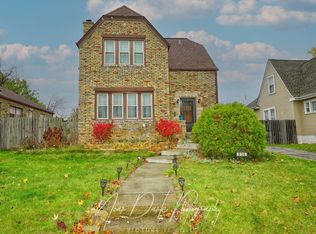 914 Muirfield Ave, Waukegan, IL 60085