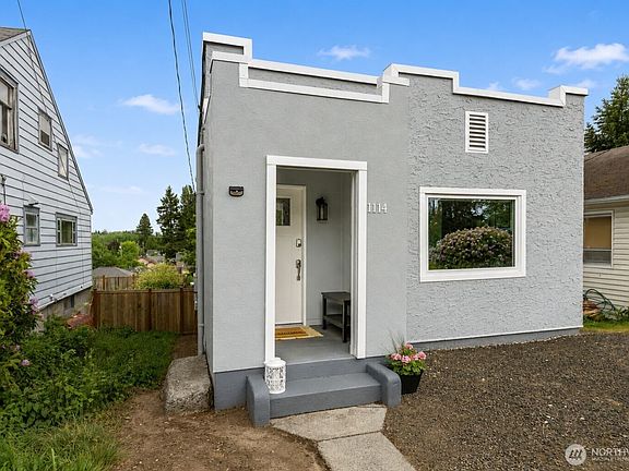 2nd image of 1114 Marguerite Avenue
