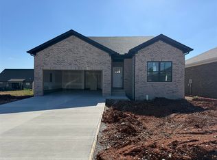 728 Shelldrake Ln, Bowling Green, KY 42101