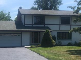 13 Maria Ln, Ossining, NY 10562