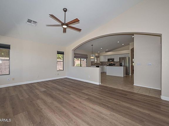 5th image of 11225 W CAMBRIDGE Avenue