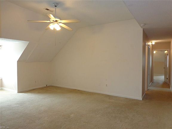 4th image of 407 Fairfax Ave APT 301