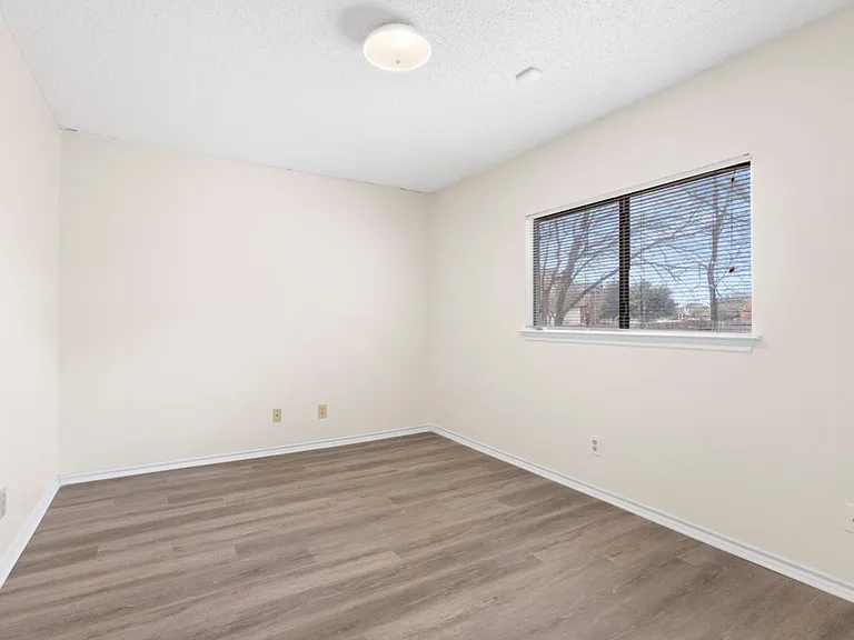 9711 Arcade Rdg — Photo 18