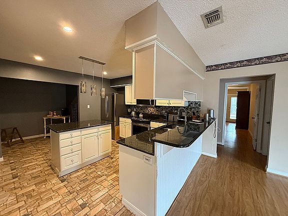 Kitchen-bar-nook