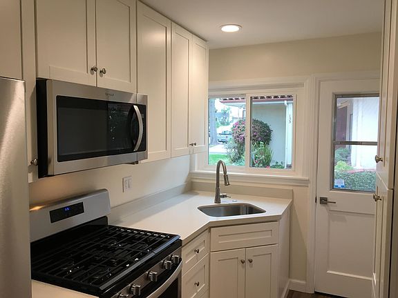 5th image of 139 W Yanonali St