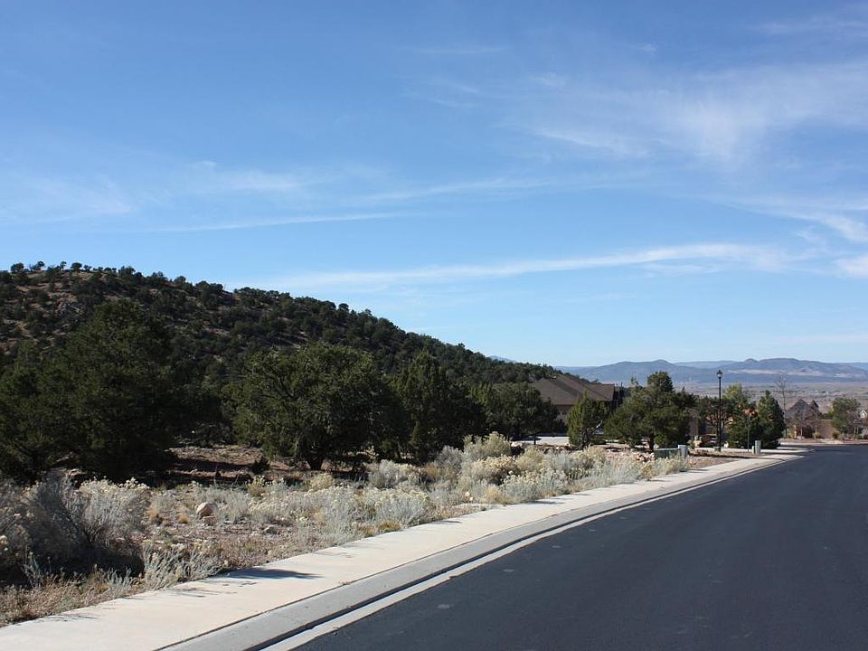 2nd image of 1044 E Fiddlers Canyon Rd