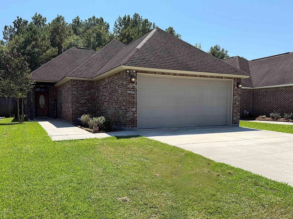 1st image of 20200 Gardens Ct