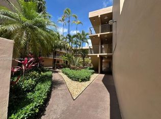 10975 SW 107th St APT 110, Miami, FL 33176