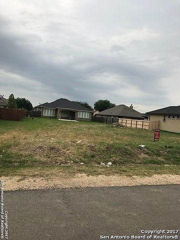 2nd image of 15414 York Ln