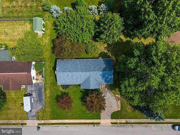 5th image of 3511 Village Rd