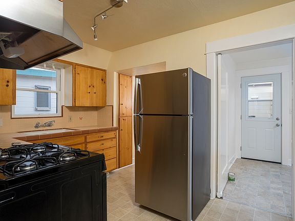 4th image of 540 Piney Way