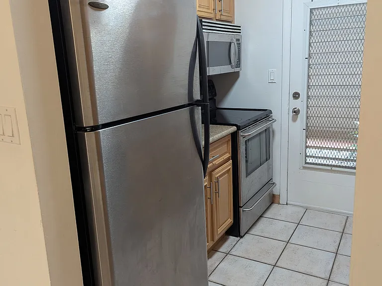 11610 N Bayshore Dr #1C — Photo 11