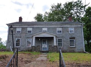 21 Teetsel St, Saugerties, NY 12477