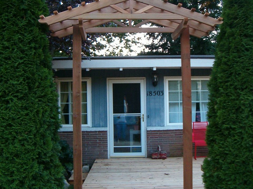 Cedar Pergola @ Entry