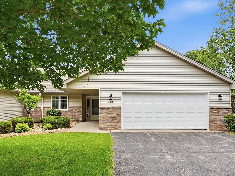 1st image of 1009 Fairway Dr