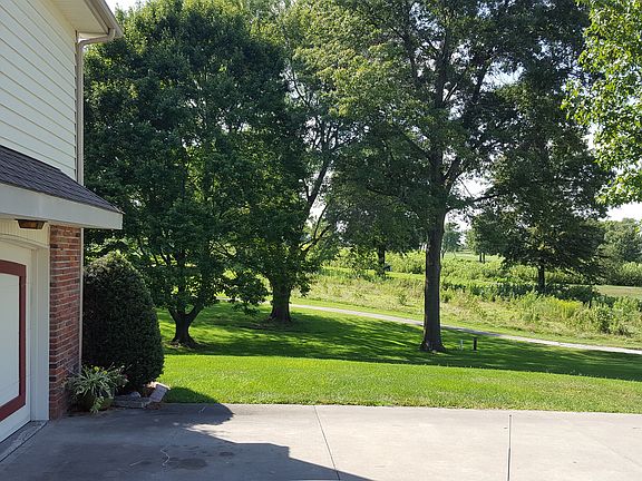 3rd image of 9824 Betsy Ross Ln
