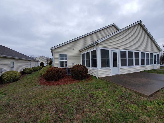 2nd image of 1715 Foxtail Ln #0