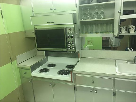 2nd image of 1470 NE 125th Ter APT 814