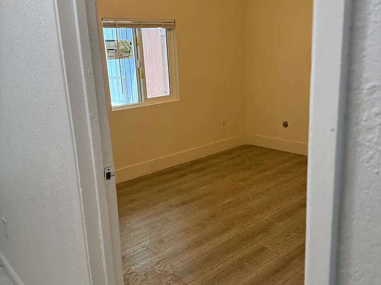7129 Kelly Dr — Photo 8