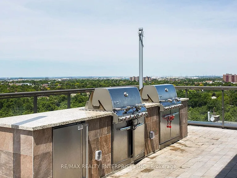 80 Esther Lorrie Dr #522 — Photo 17
