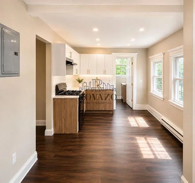 1st image of 76 Ridge St #3C