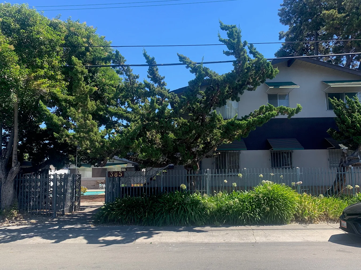 385 Curtner Ave — Photo 1