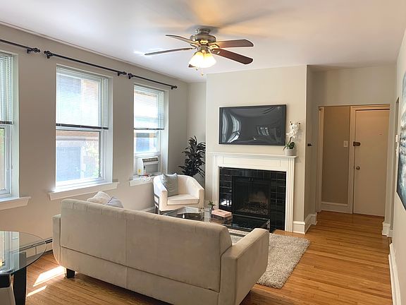 2nd image of 630 W Waveland Ave APT 2D