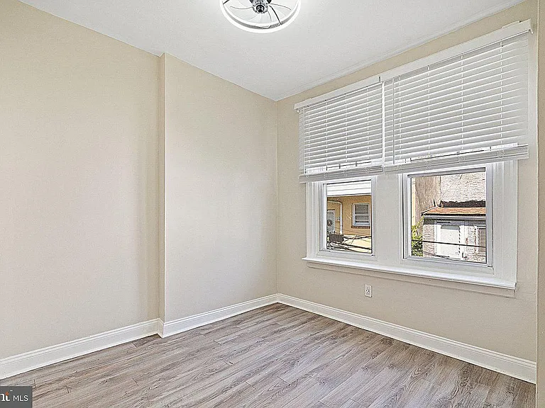 219 E Phil Ellena St — Photo 15