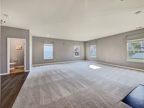 5th image of 9257 Thames Dr