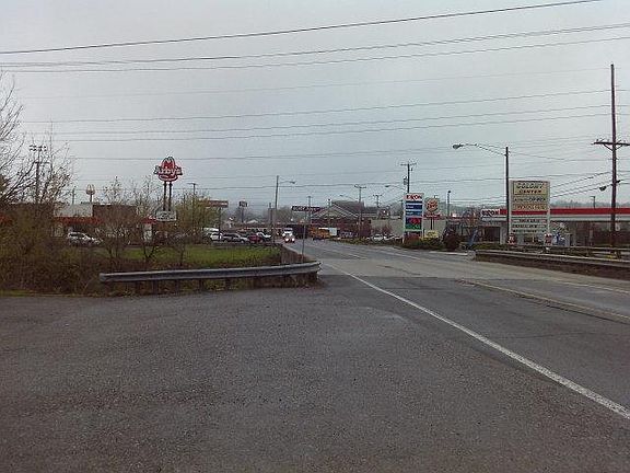 5th image of 125 Glady Fork Ln