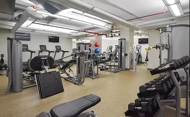 Rented by Manhattan Realty Group | media 11