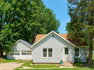 297 W Barton St, Newaygo, MI 49337