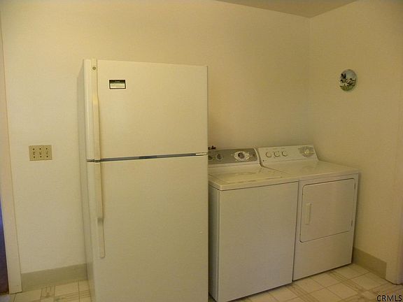 5th image of 542 Columbia Street Ext