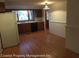 21 Cedar St, Rockland, ME 04841