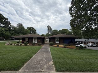649B E Broad St, Statesville, NC 28677